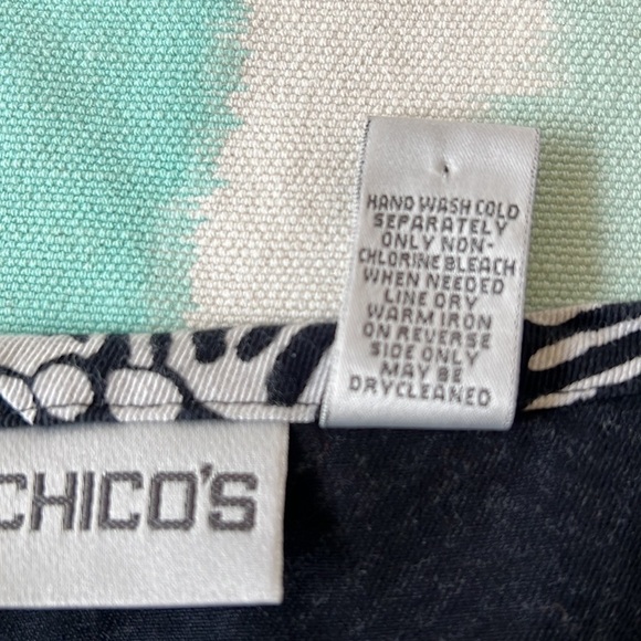 Chico’s Embroidered Tropical Print Floral Appliqué Open Front Vest Size XL 16/18 - Picture 7 of 10